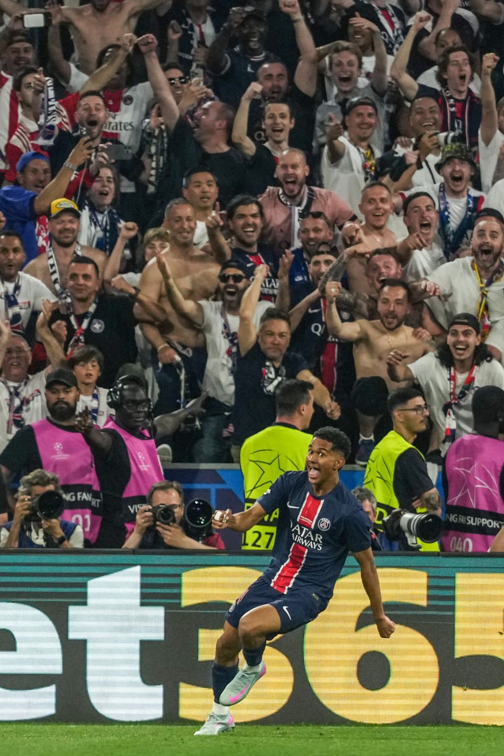 包含尤文图斯力克巴黎圣日耳曼，晋级欧冠半决赛！的词条